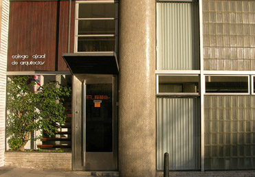 Fachada del Colegio Oficial de Arquitectos de Cantabria (COACAN